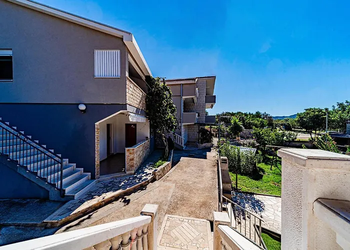 2 Bedroom Beautiful In Apartamento *