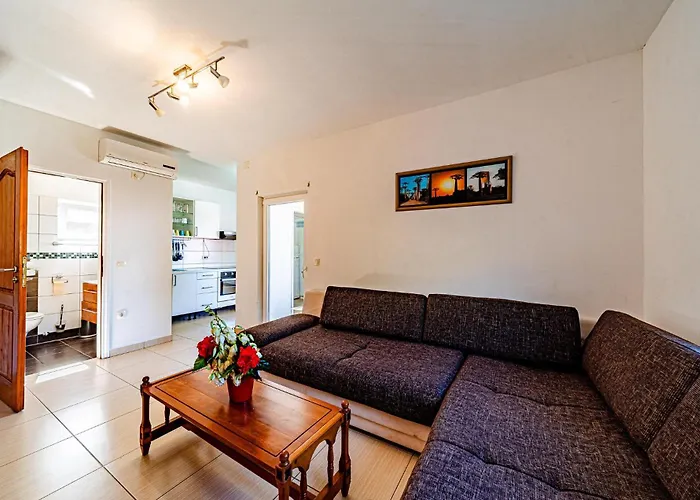 Apartamento 2 Bedroom Beautiful In Viganj