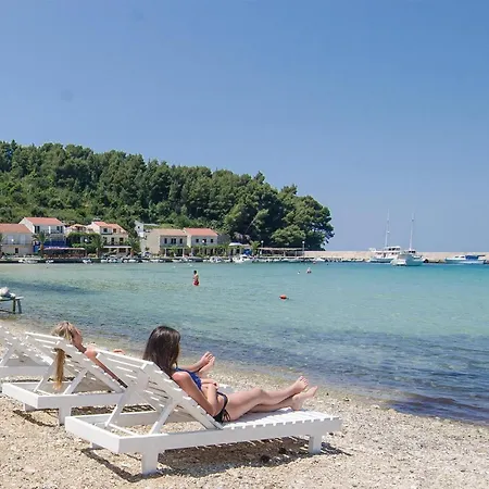 2 Bedroom Beautiful In * ויגאני