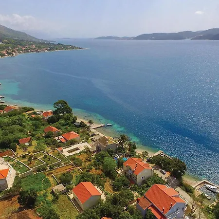 2 Bedroom Beautiful In דירה *